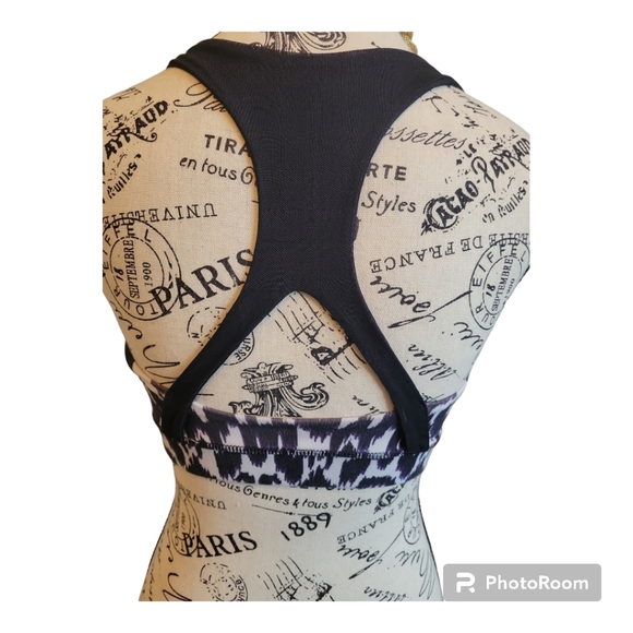 Lululemon Black and White Marbel Energy Training Bra - Picture 5 of 7